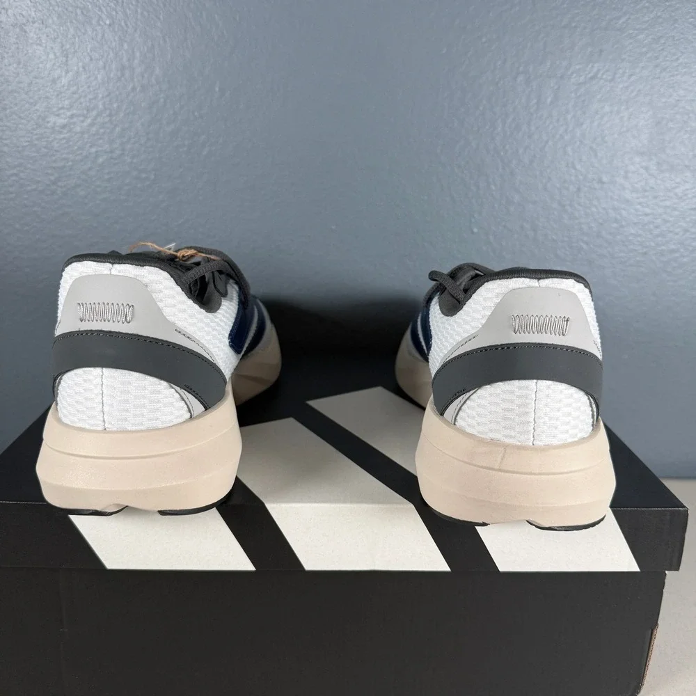 adidas lightblaze sportswear